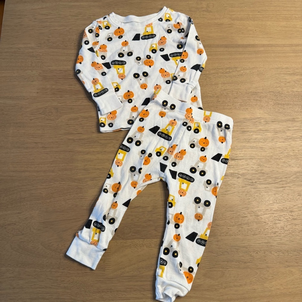 Old Navy Kids Halloween Pajama Set - White with Orange and Black Print